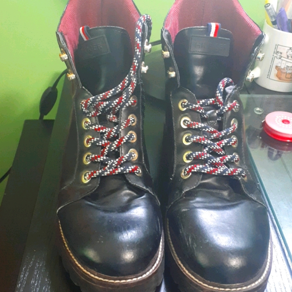 TOMMY H boots size 10, black, red, blue